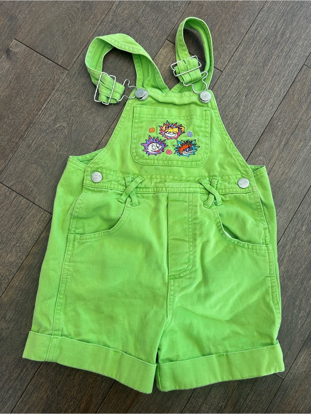 VNTG 1996 Nickelodeon Rugrats green embroidered Overalls Shorts size 5